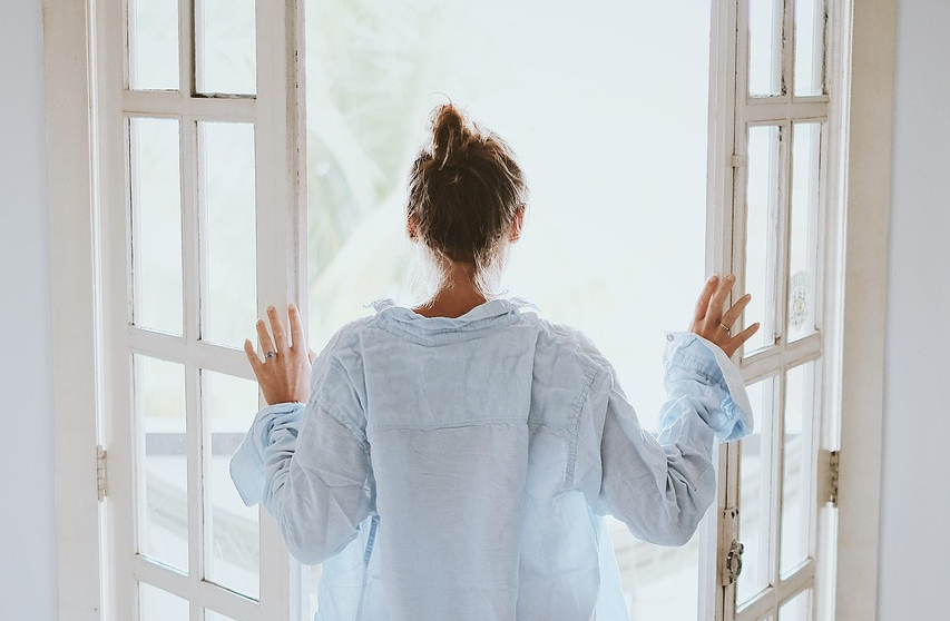 Rise and Shine: How to Create a Mindful Morning Routine to Start Your Day Right